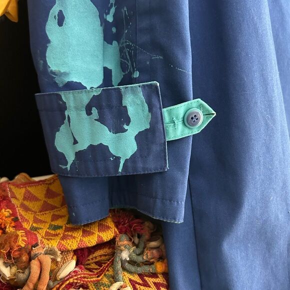 Vintage London Towne Navy Painted Trench with Pink and Green Accents 10M - Picture 15 of 15